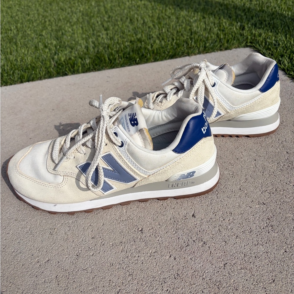 New Balance 574 Shoes - Picture 4 of 6